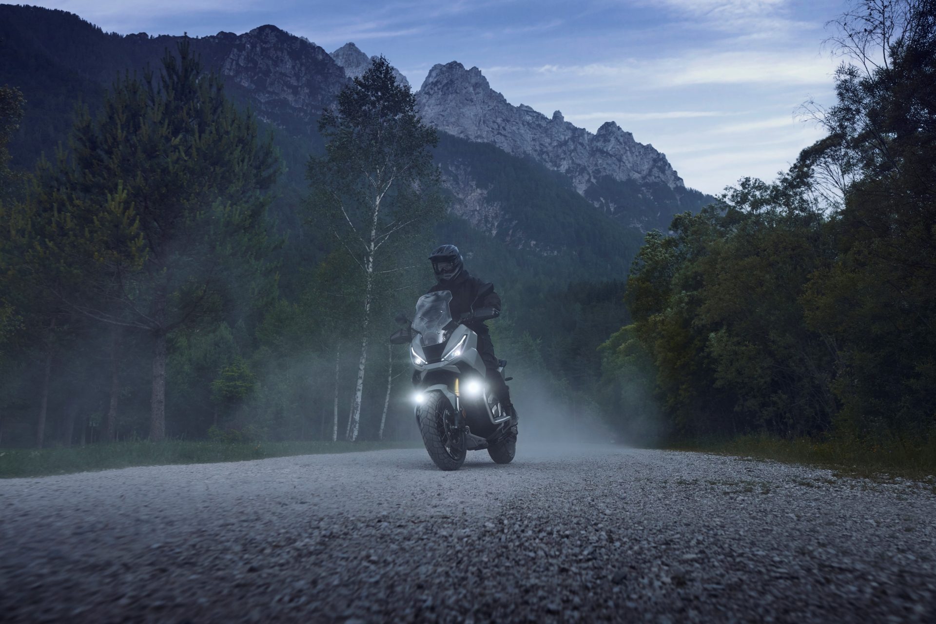 486164_25YM_Honda_X-ADV