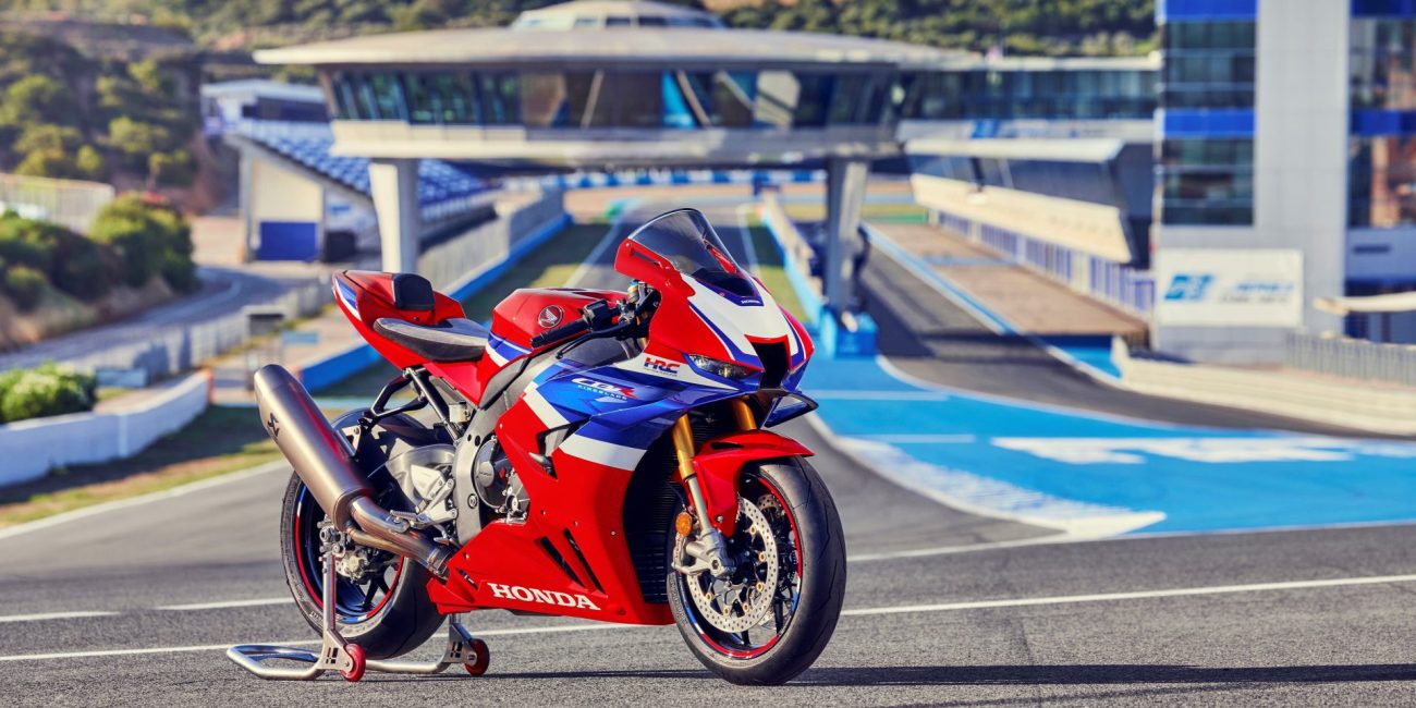 458463_24YM_CBR1000RR-R_FIREBLADE_SP