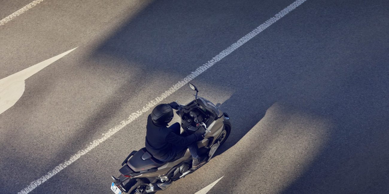 492963_25YM_Honda_Forza_750