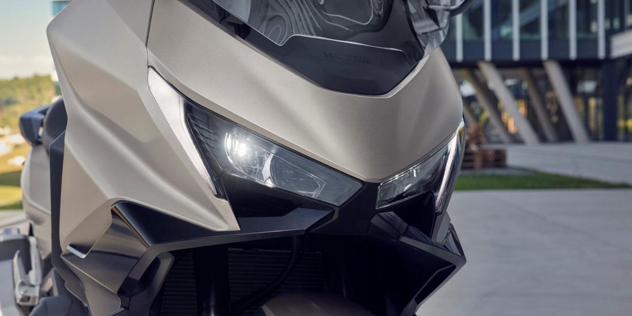 493055_25YM_Honda_Forza_750