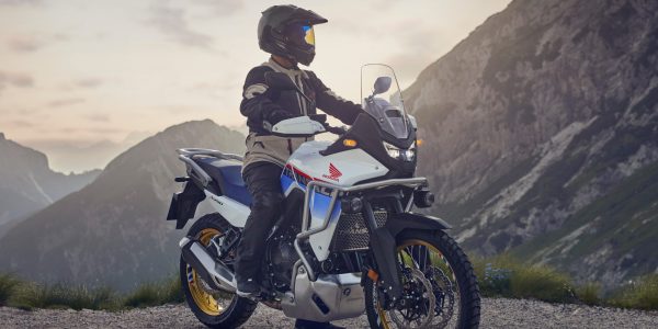 504970_25YM_Honda_XL750_Transalp