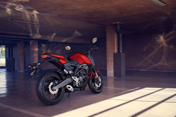 cb 125 r body 4 cb 125 r body 4